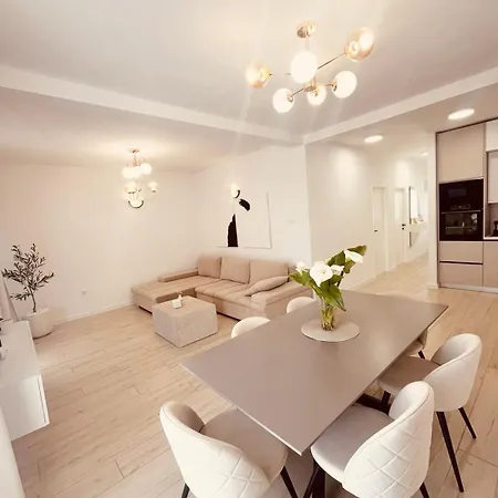 Ecru Дубровник